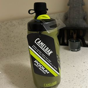 Camelbak NWT water bottle 21 oz